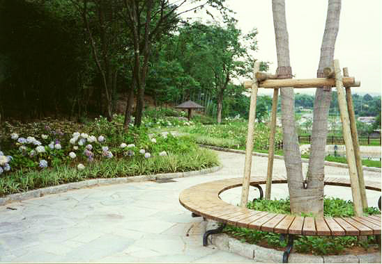 造園施工例：馬見丘陵公園